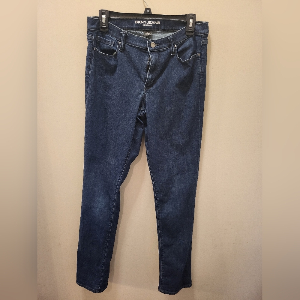 DKNY Jeans Women's Size 8 Soho Skinny Dark Wash 5 Pocket Mid Rise Denim Jeans